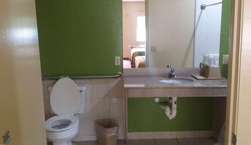 Americas Best Value Inn & Suites Northeast Houston Quarto foto